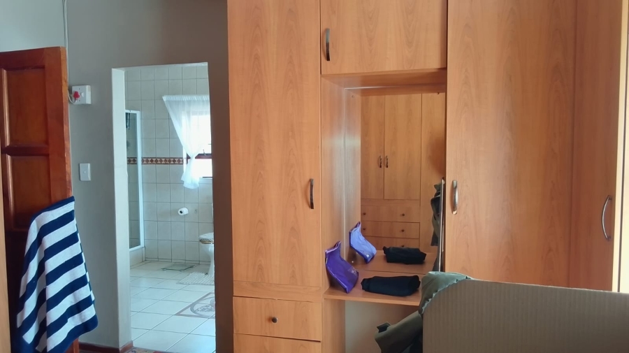 To Let 4 Bedroom Property for Rent in Safari Gardens North West
